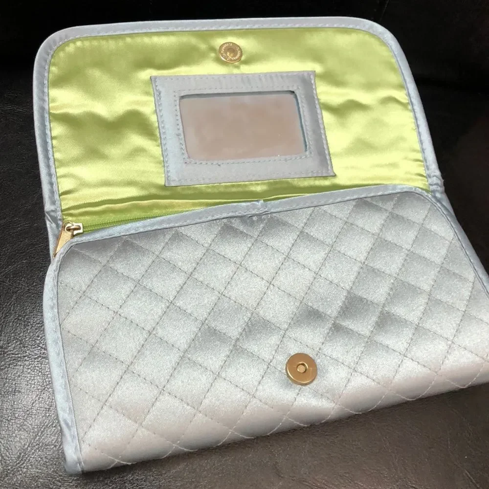 Mario Tricoci Cosmetic Pouch